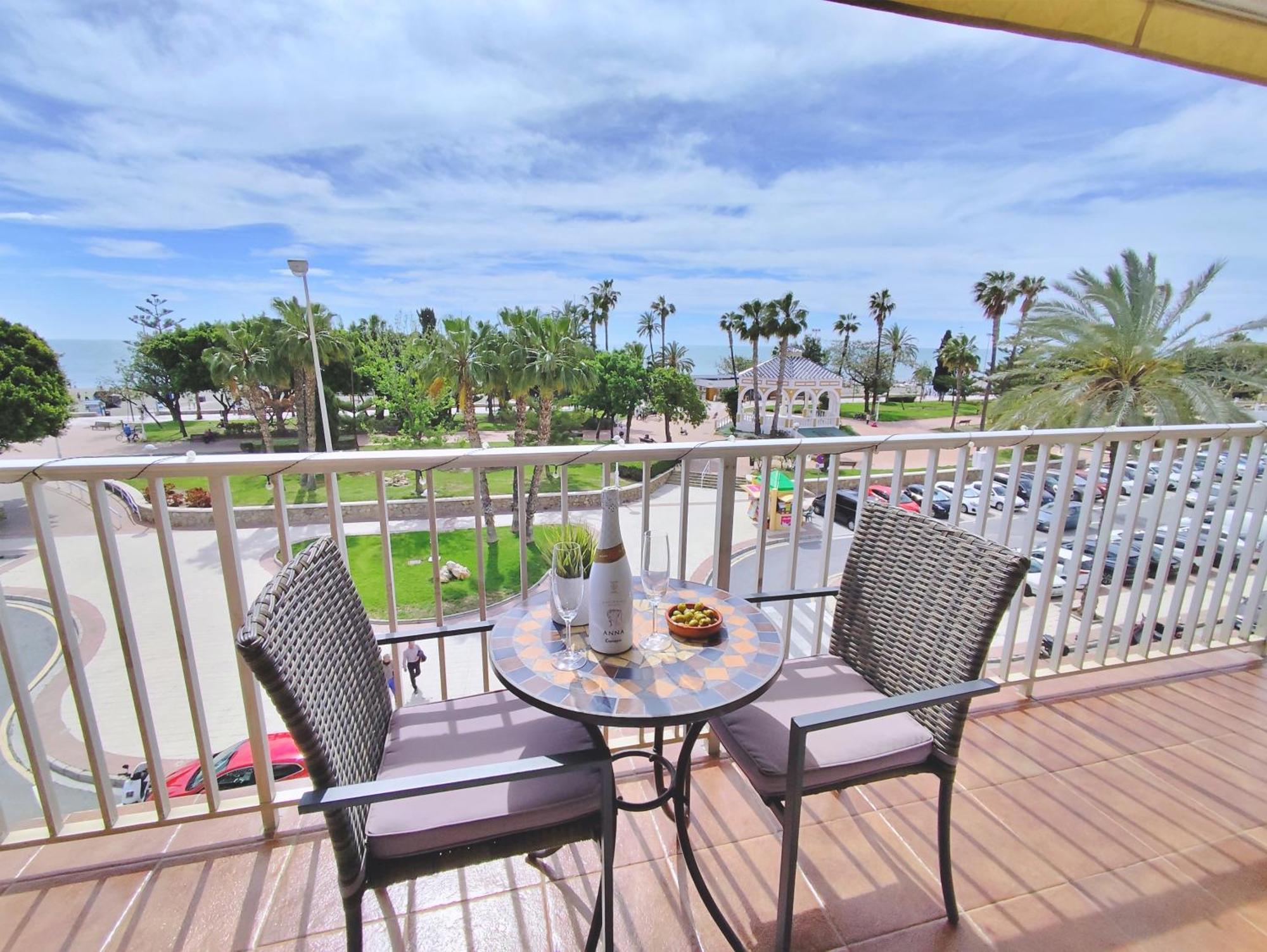 Apartamento El Nido Torre Del Mar Eksteriør billede