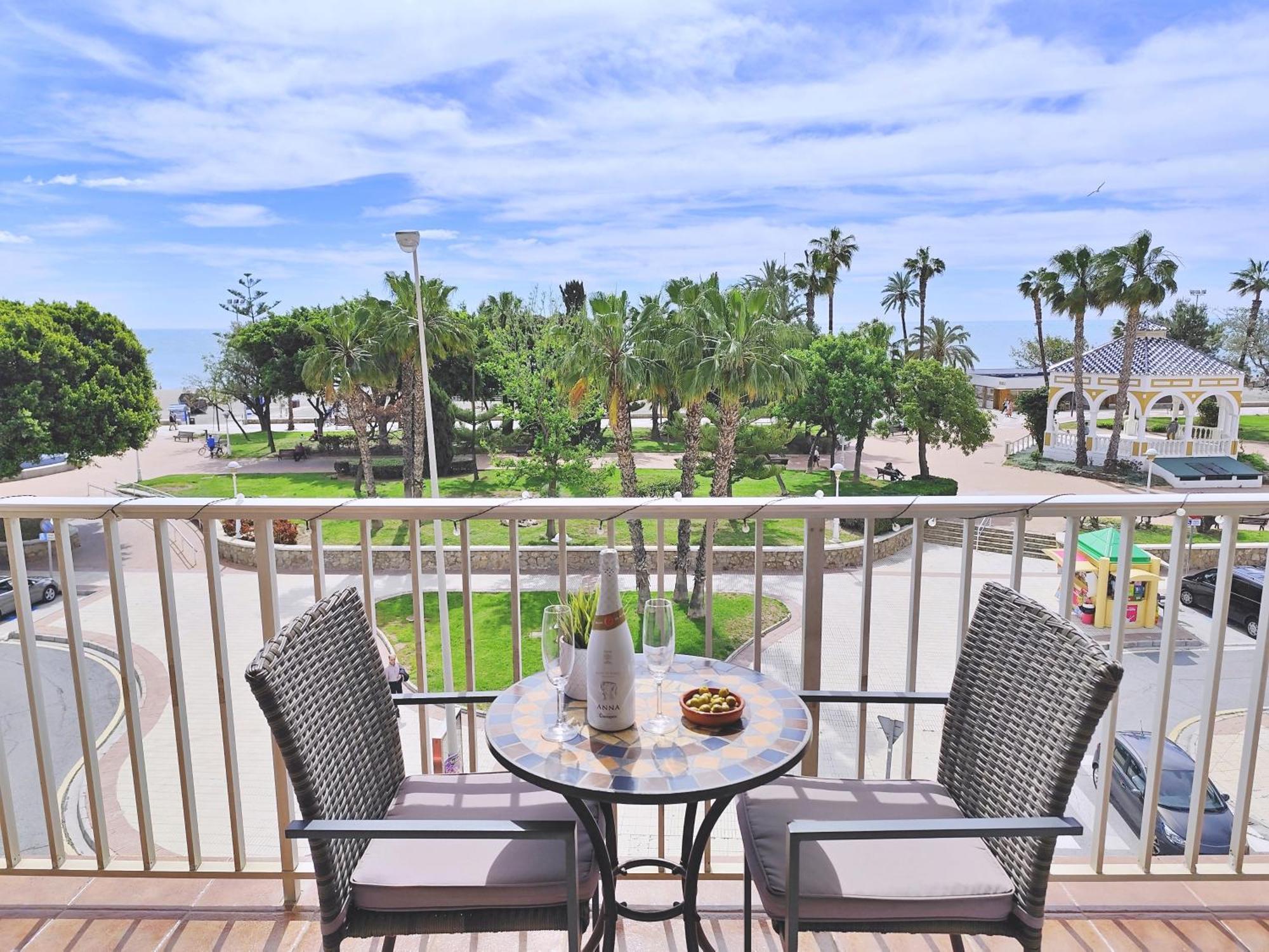 Apartamento El Nido Torre Del Mar Eksteriør billede